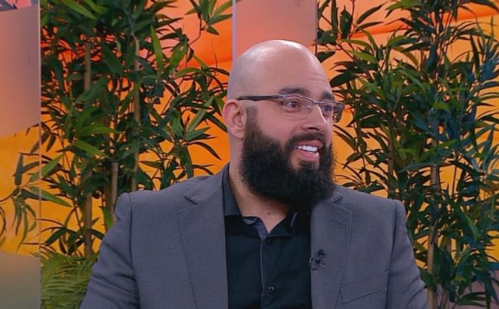 Pirataria na internet: Jornalista e especialista em tecnologia diz que nem o Facebook entende a imprensa no Brasil