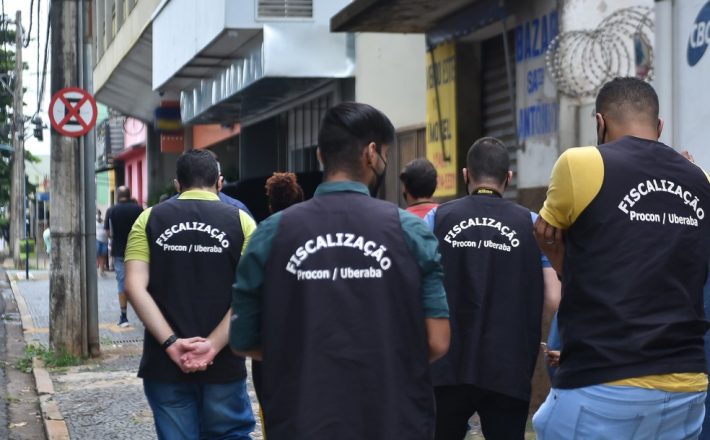 Covid-19: agência bancária em Uberaba é multada por dois funcionários não usarem máscara