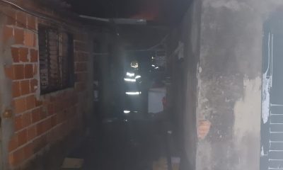 Residência pega fogo em Uberaba após discussão de moradores