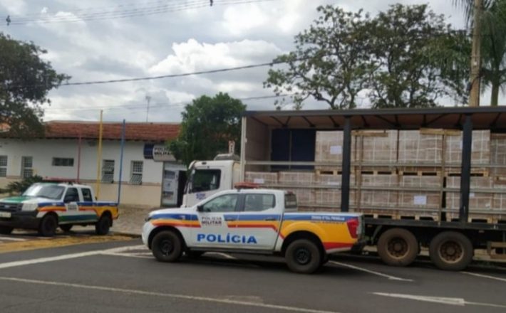 PM recupera carga de defensivos agrícolas avaliada em R$ 850 mil na BR-262 em Uberaba