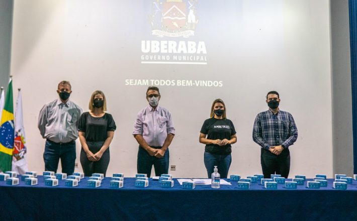 Prefeitura de Uberaba recebe doação de equipamentos para combate à Covid-19 no município