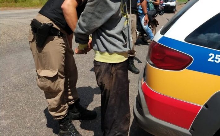 Policiais penais encontram minicelulares dentro de garrafa de café de detentos em Uberaba