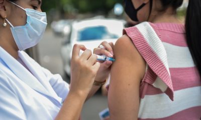 Baixa procura pela segunda dose da vacina contra a Covid-19 acende alerta em Uberaba