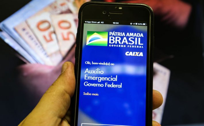 Trabalhadores nascidos em outubro podem sacar auxílio emergencial