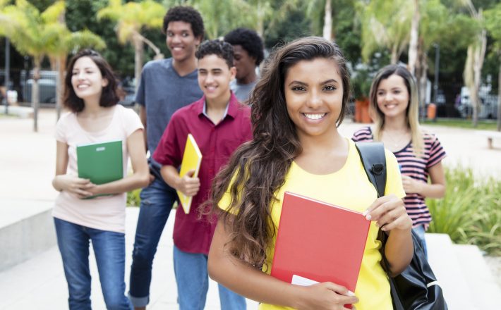 Feti apresenta metodologia de trabalho com jovens aprendizes para representante do Legislativo