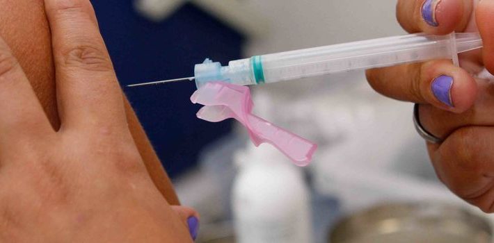 Vacina meningocócica C estará disponível a crianças de até 11 anos