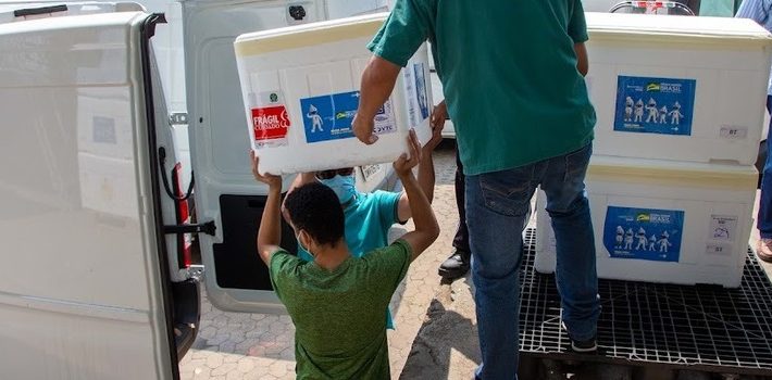 Estado distribui mais 585 mil doses de vacinas contra a covid-19