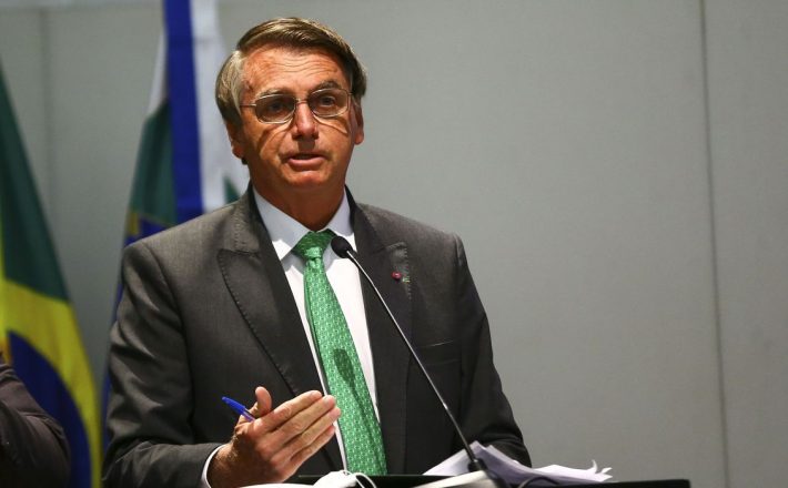 Presidente edita decreto que regulamenta o Auxílio Brasil