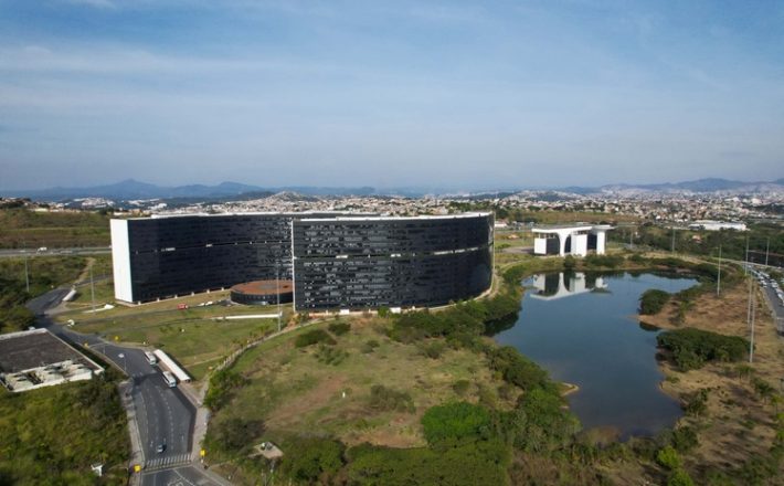 Servidores estaduais recebem reajuste retroativo junto com o salário nesta terça-feira (7/6)