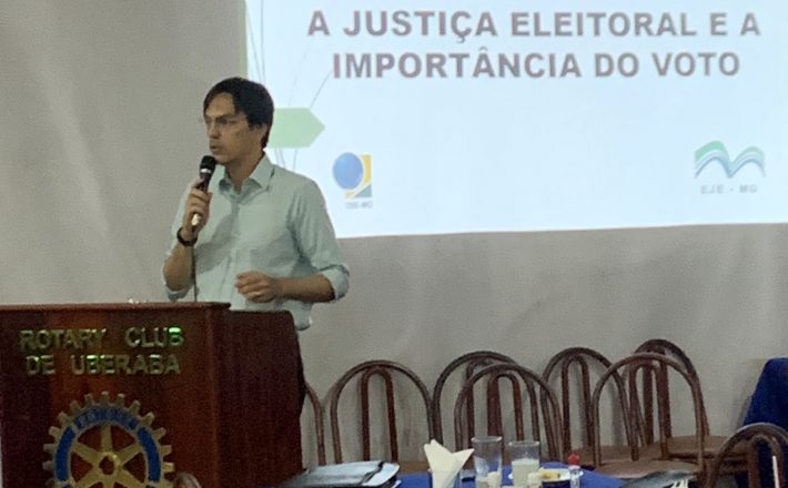 Rotary Club de Uberaba promove palestra sobre a importância do voto