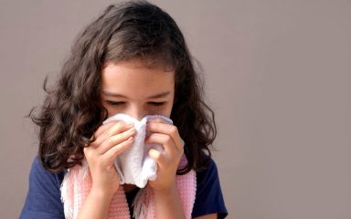 Pediatra alerta sobre cuidados com crianças no frio