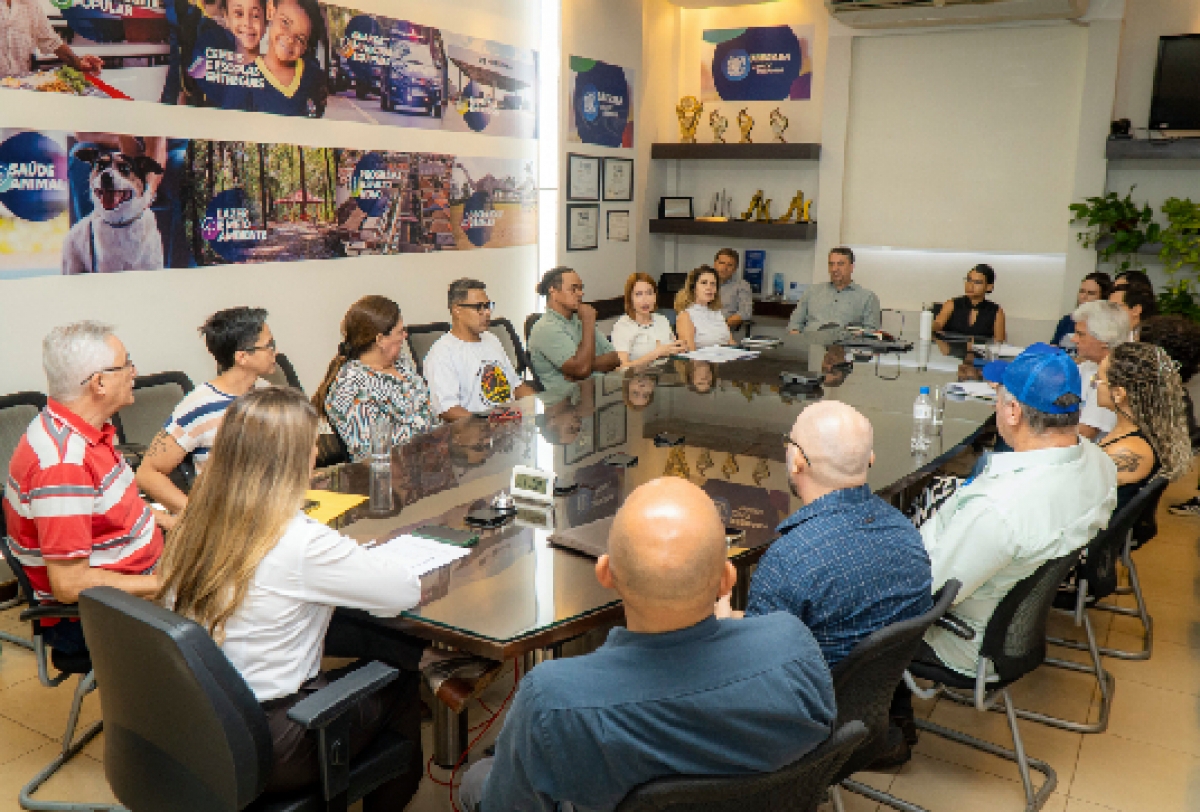 Elisa recebe líderes de entidades para apresentar nova redação do Plano Diretor