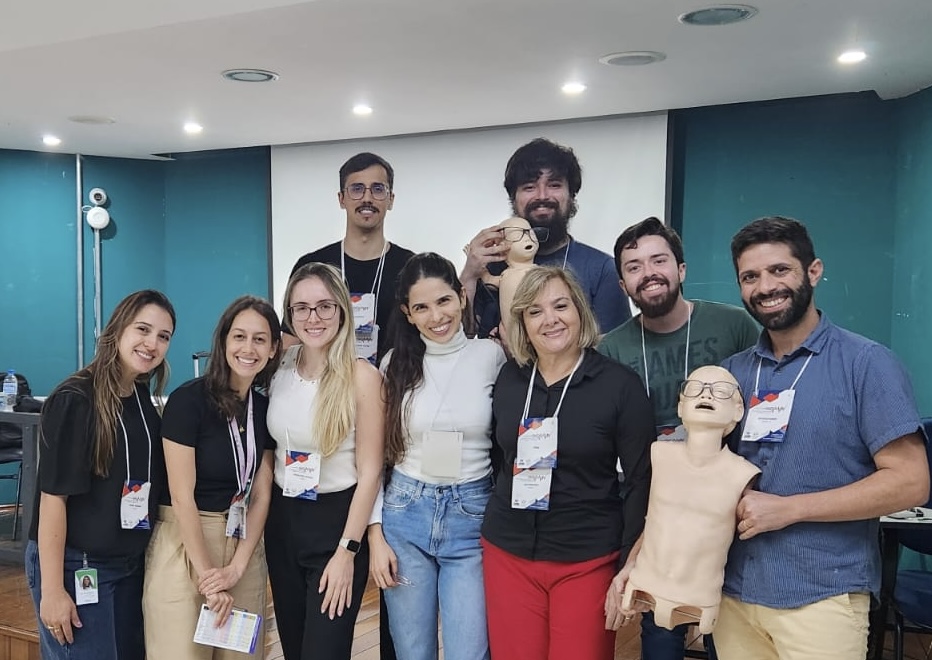 Unimed Uberaba capacita plantonistas do pronto-socorro pediátrico