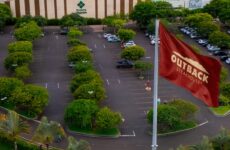 Outback Steakhouse chega ao Shopping Uberaba