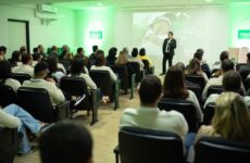 Diretor de Robótica do Hospital Unimed participa de evento internacional