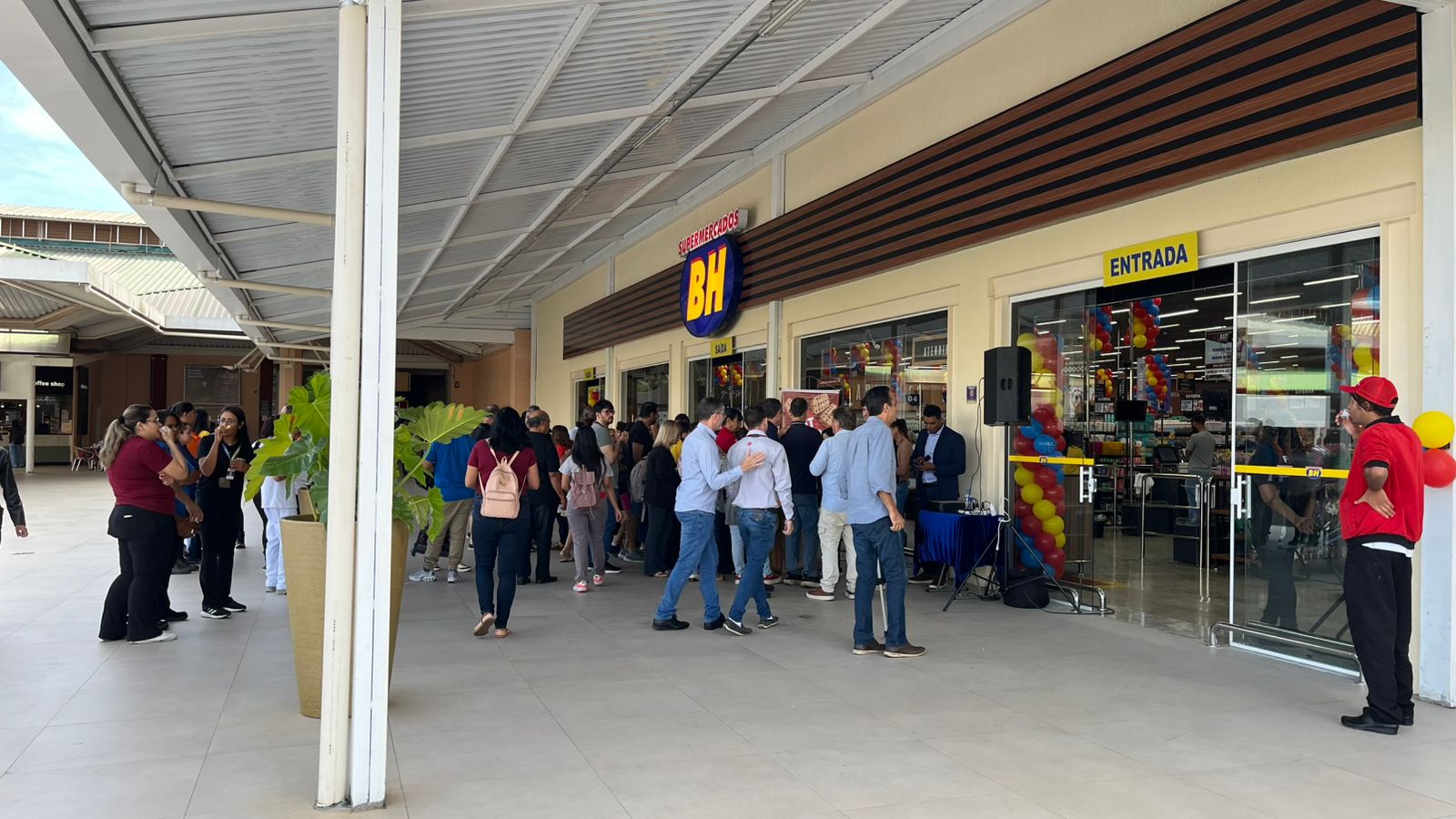 Supermercados BH reinaugura loja no Shopping Uberaba