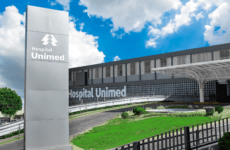 Unimed celebra missa na capela do hospital em homenagem aos trabalhadores