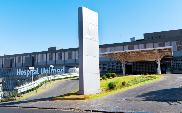 Unimed celebra missa na capela do hospital em homenagem aos trabalhadores