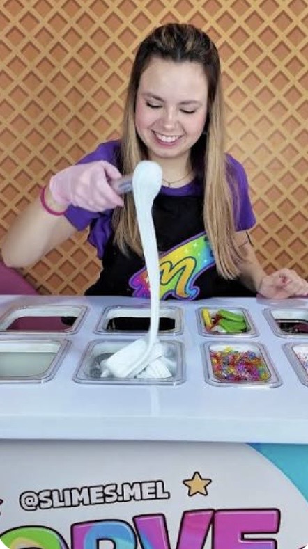 Shopping Uberaba recebe Mel Slime